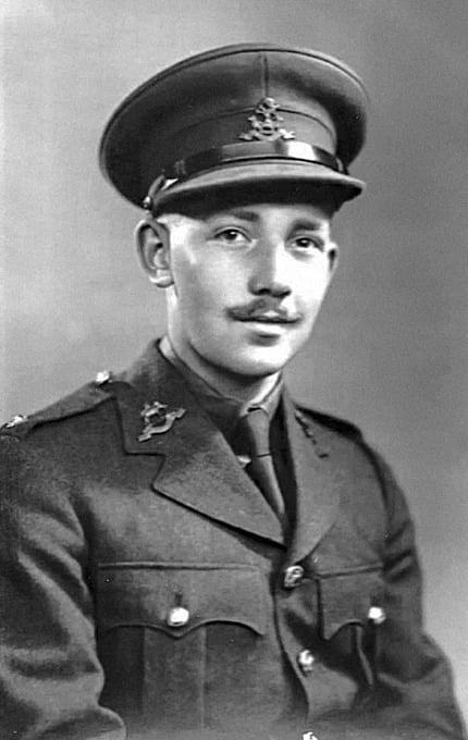 Sir Captain Tom Moore 1920-2021