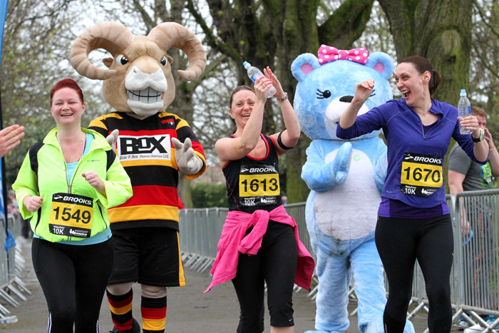 Roger the Ram with the fun runners